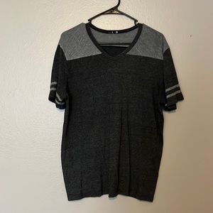 5/$20❤️ Light weight tee